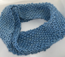 Load image into Gallery viewer, Cozy, squishy cowls
