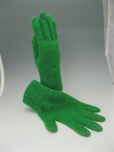 Load image into Gallery viewer, Gloves-Medium-Mostly Mohair
