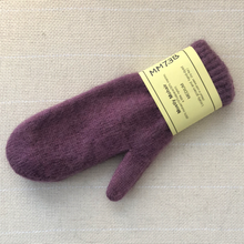 Load image into Gallery viewer, Mittens-Medium-Mostly Mohair
